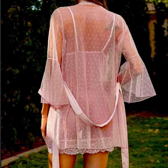 Dobby Mesh Lace Trim Belted
Sleep Robe
Blush Pink / S(4) - Picture 4 of 8